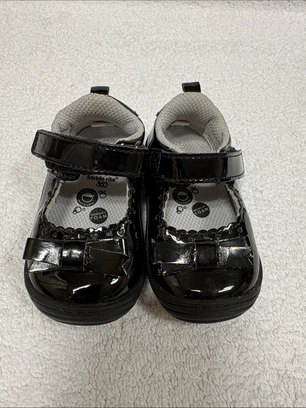Stride Rite Black Patent leather Mary Jane Erica Bow 4m